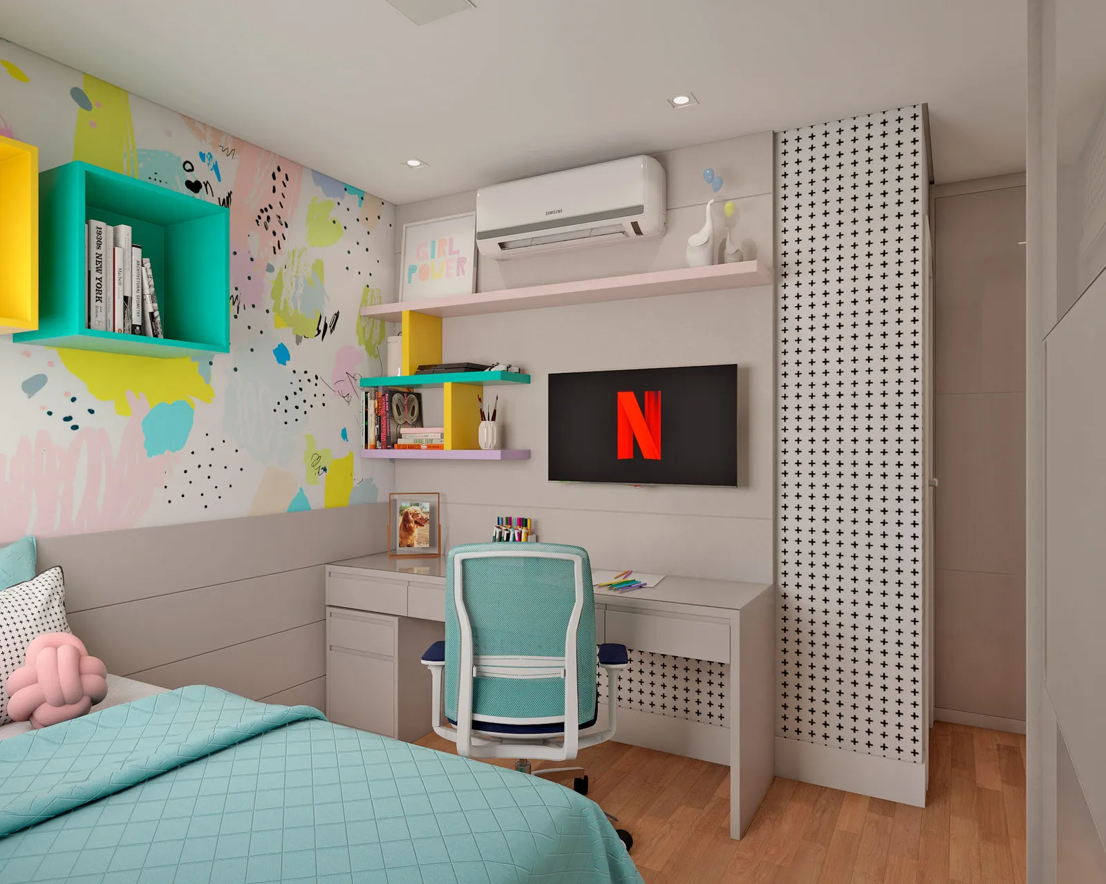Quarto colorido com cama turquesa, papel de parede em pinceladas pastel, nichos suspensos amarelo e verde-água, mesa de estudo branca com cadeira turquesa e painel perfurado ao lado